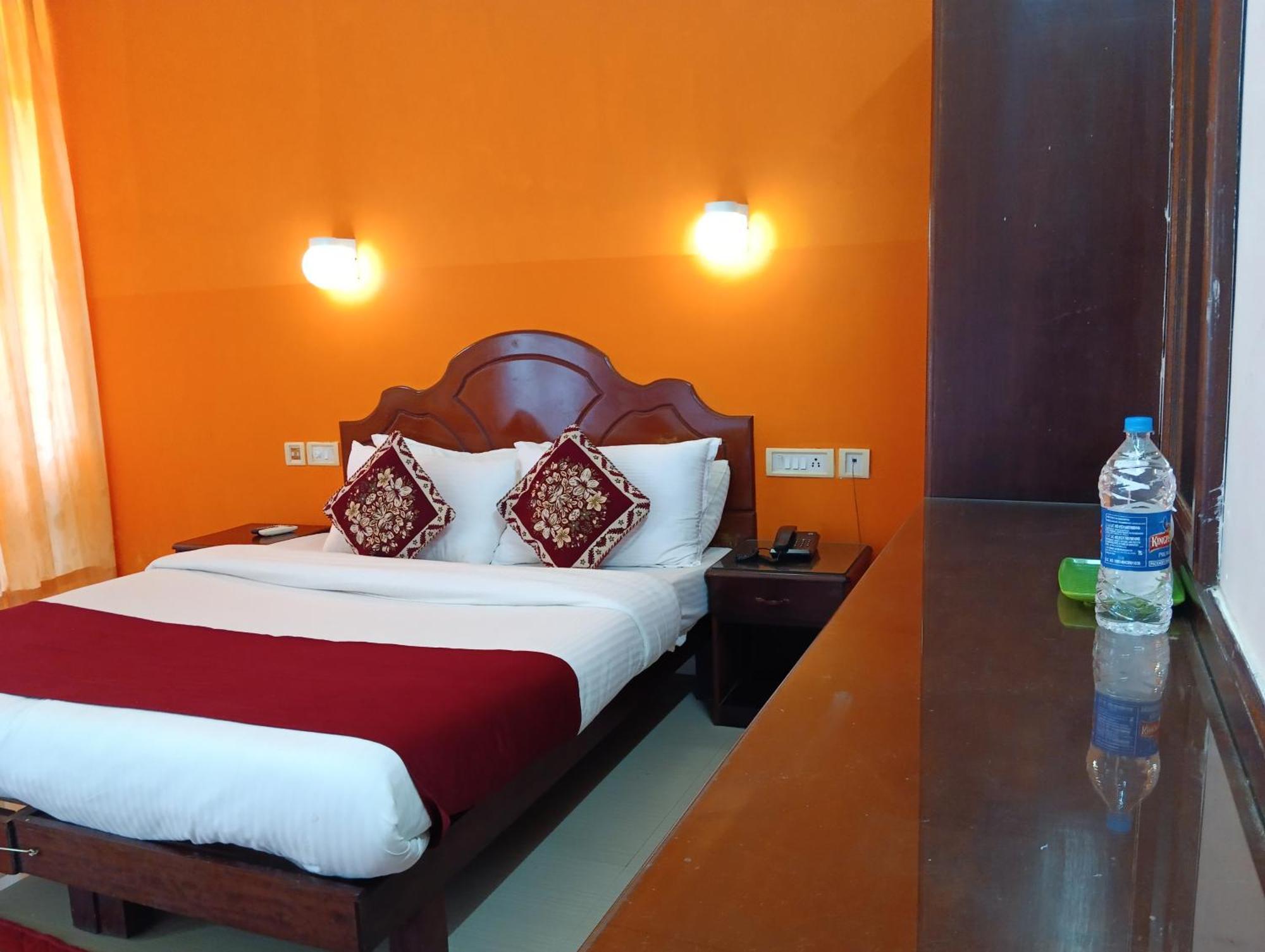 Vedantha Inn Kovalam Ngoại thất bức ảnh