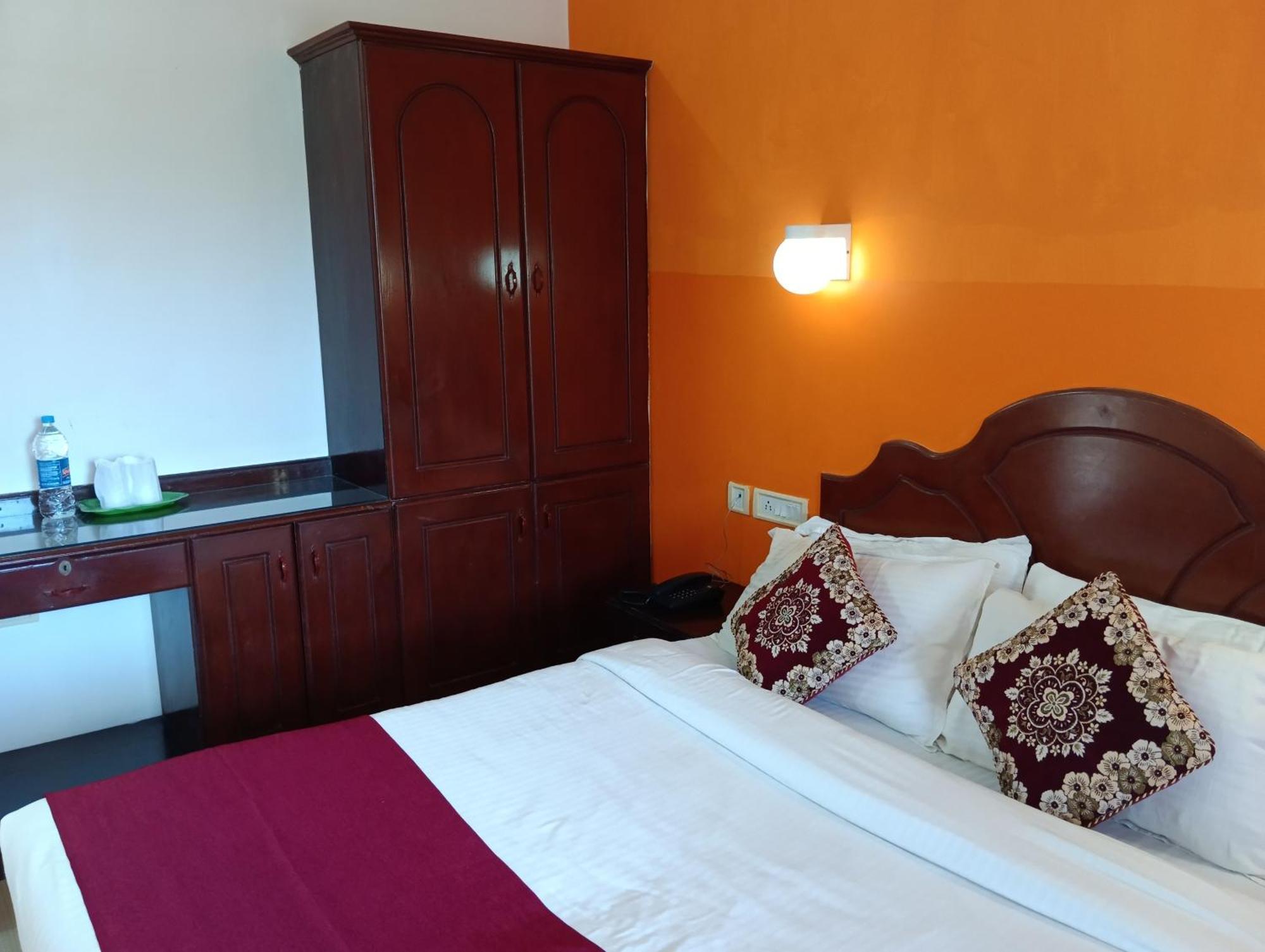 Vedantha Inn Kovalam Ngoại thất bức ảnh