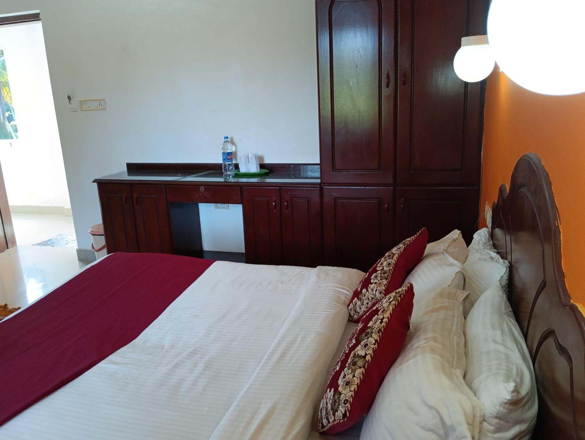 Vedantha Inn Kovalam Ngoại thất bức ảnh